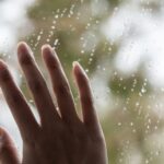 老朽化した家の雨漏り対策は？排水や屋根を点検するコツのアイキャッチ画像